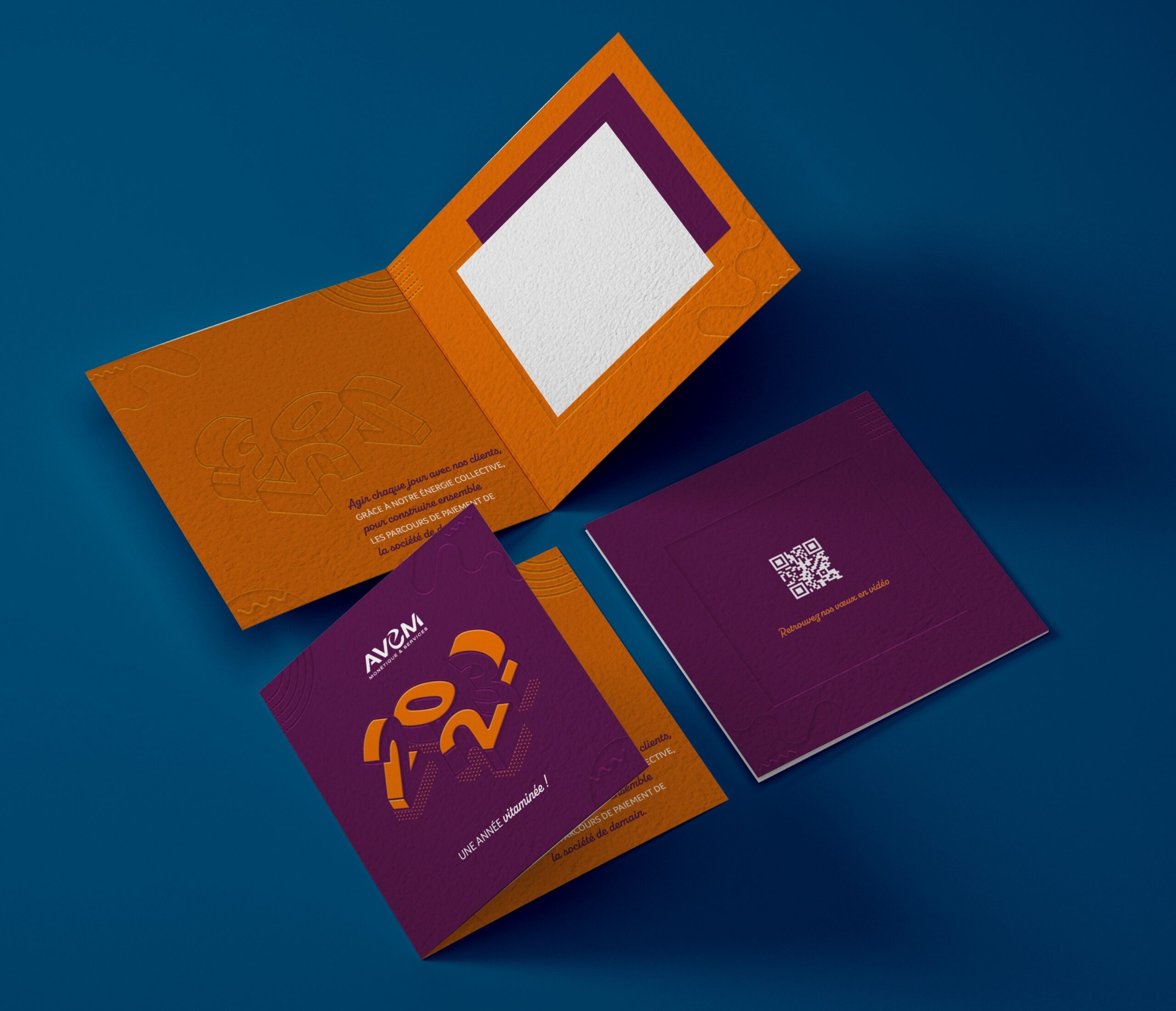 carte de voeux papier AVEM orange et violet